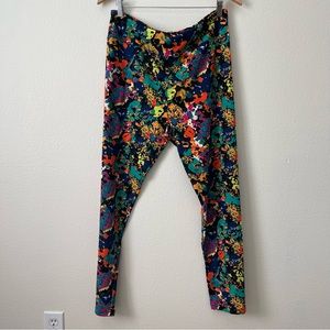 🌹 NWT LulaRoe TC2 Leggings, fits sizes 20-26, Buy 3 leggings for $20.00 🌹